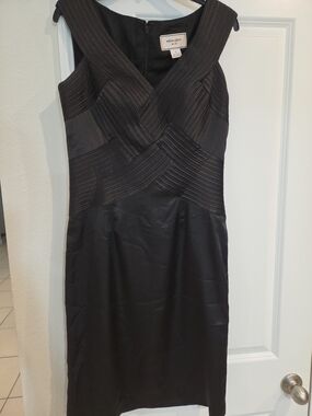 Willow & Clay Black Sleeveless Sheath Dress